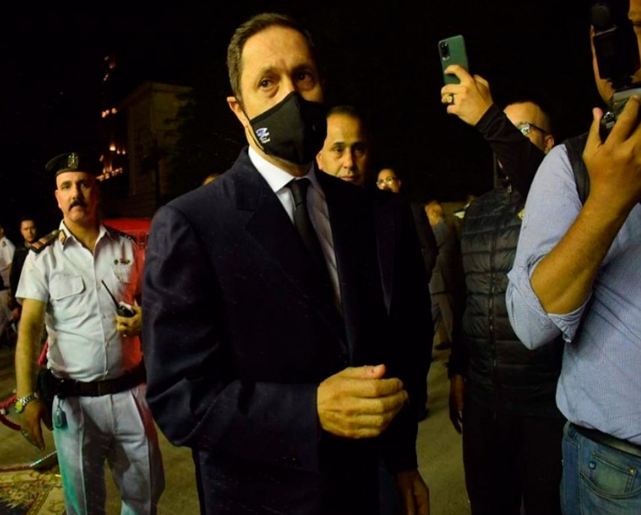 علاء مبارك فى عزاء فريد الديب