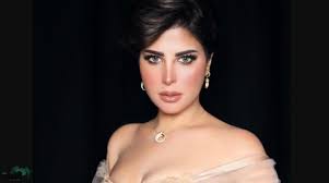 الفنانة شمس الكويتية